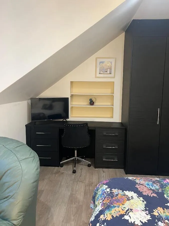 Luxury Double Room W/ Private Bathroom Edinburgh 0*,  Birleşik Krallık