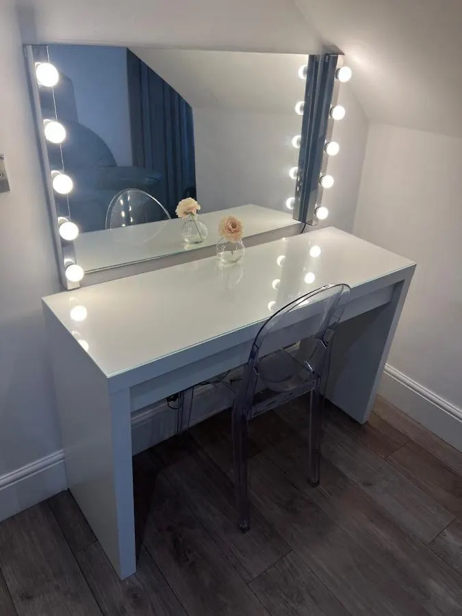 Homestay Luxury Double Room W/ Private Bathroom Edinburgh