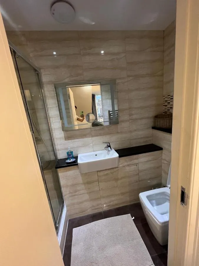 Luxury Double Room W/ Private Bathroom 에든버러 0*,